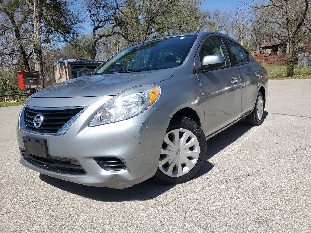 2013 Nissan Versa SV — Sedan — 98,487 mi — Lake Worth, TX