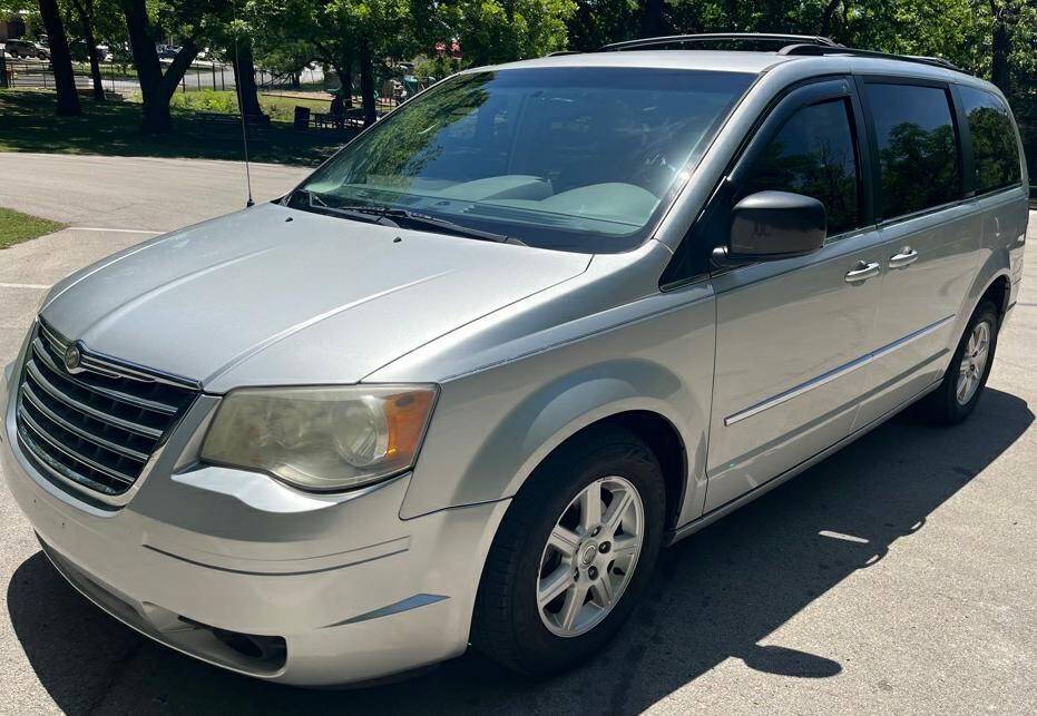 2010 Chrysler Town & Country Touring — Minivan — 184,000 mi — Lake Worth, TX