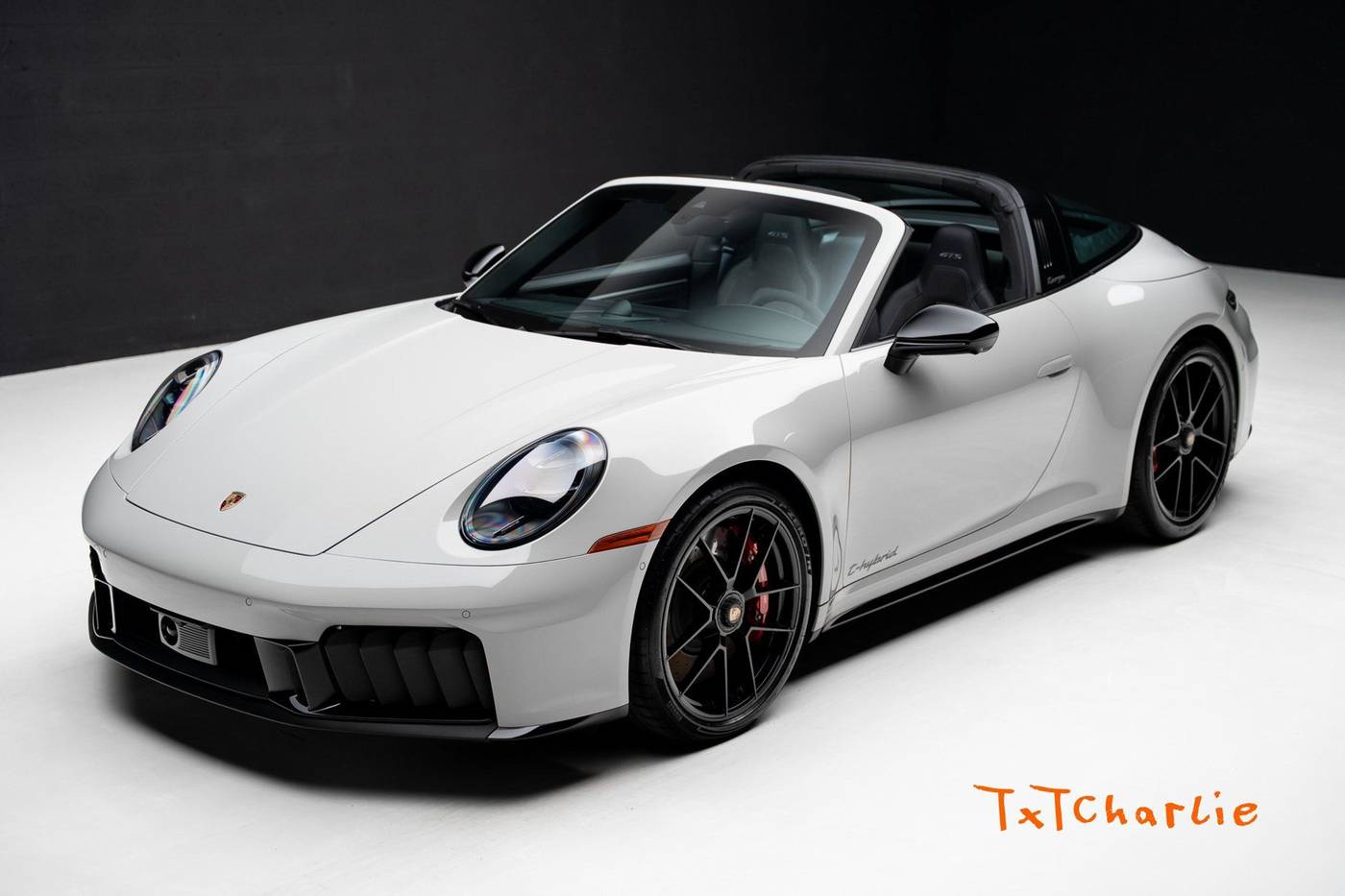 2025 Porsche 911 Targa 4 GTS
