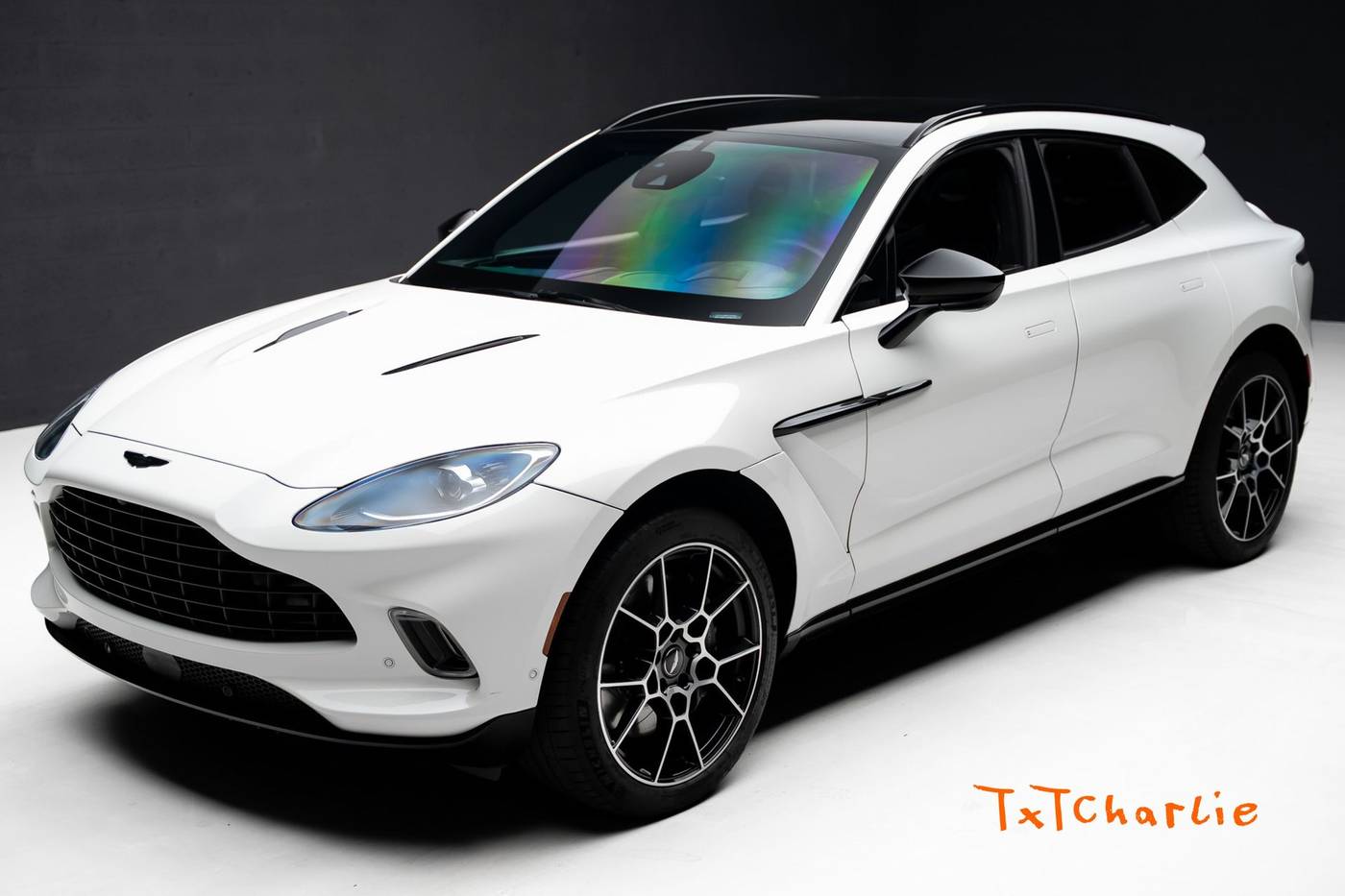2021 Aston Martin DBX Standard