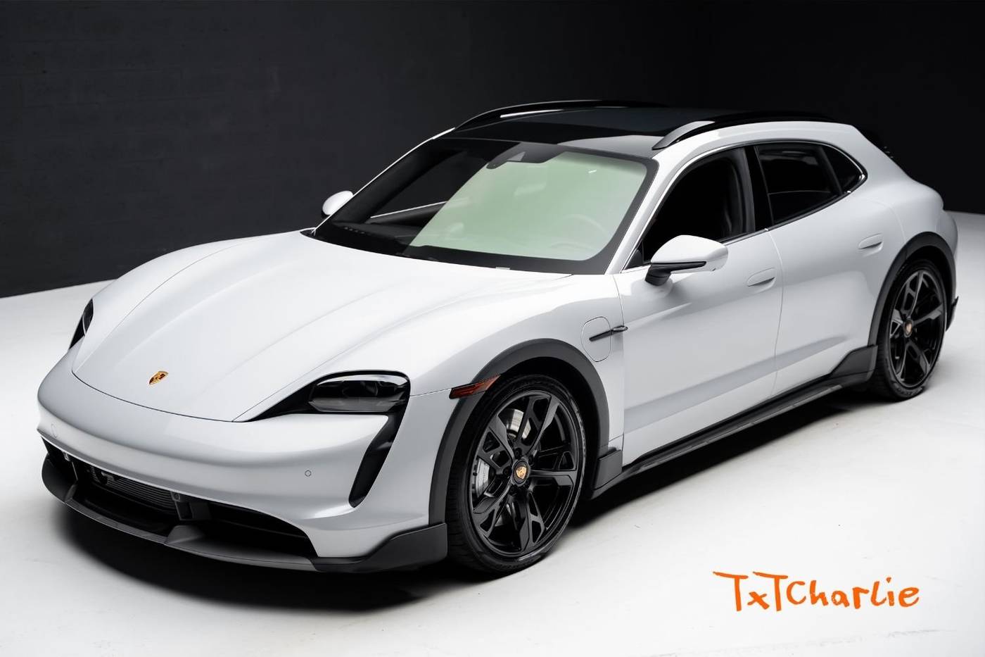 2024 Porsche Taycan Turbo — Wagon — 38 mi — Fort Lauderdale, FL