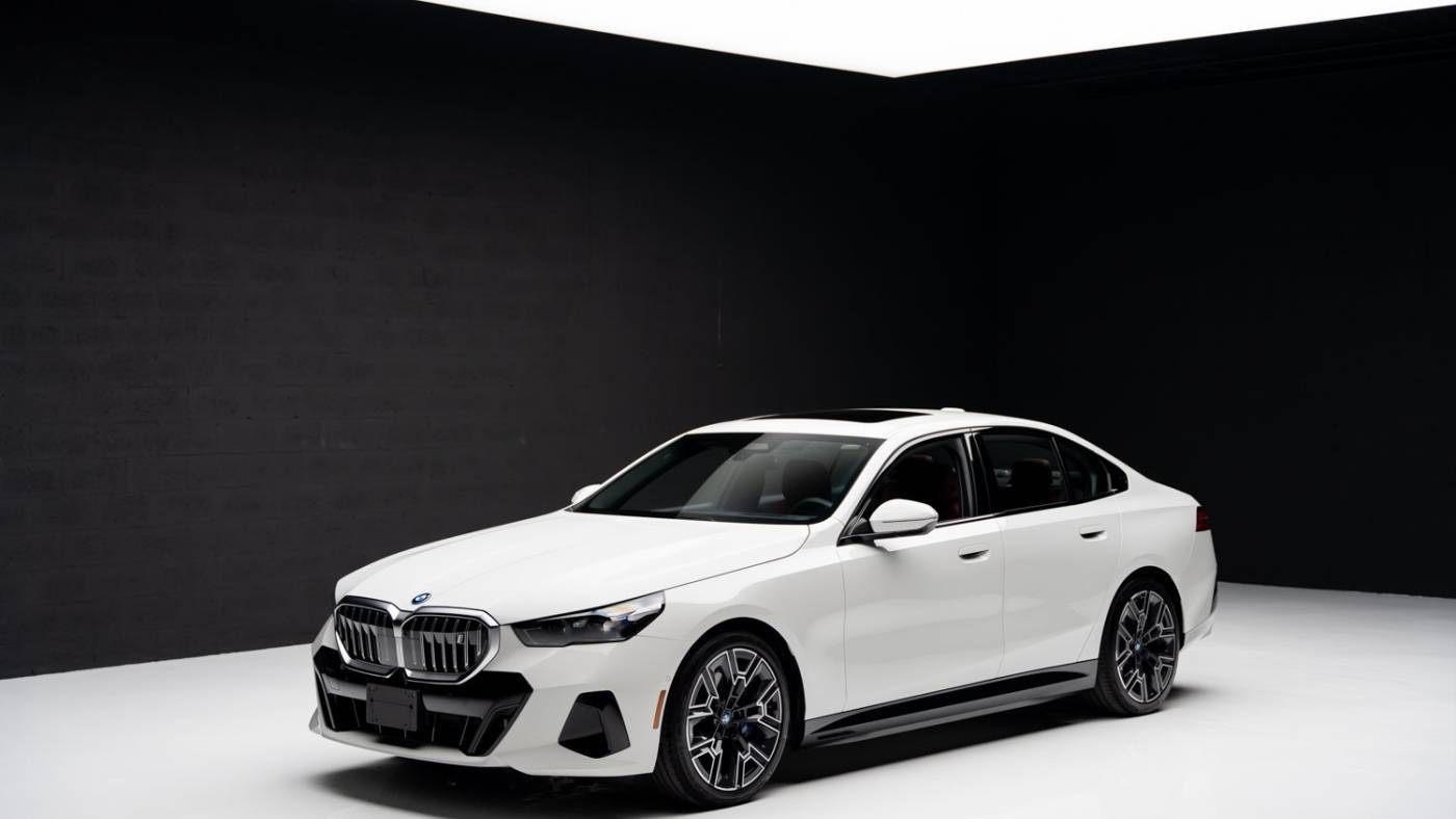 2024 BMW i5 eDrive40 — Sedan — 2,396 mi — Fort Lauderdale, FL