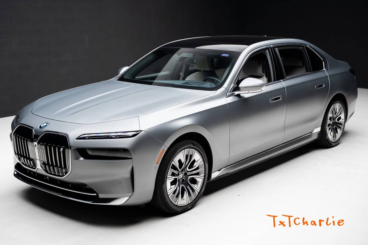 2023 BMW i7 xDrive60 — Sedan — 31,018 mi — Fort Lauderdale, FL