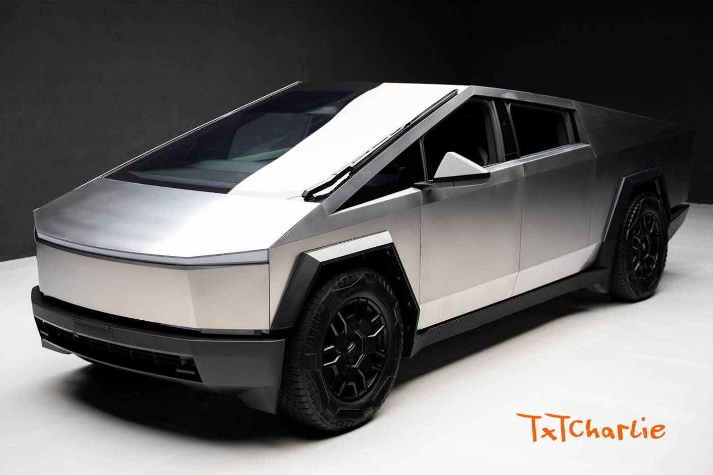 2024 Tesla Cybertruck Standard — Pickup Truck — 9,881 mi — Fort Lauderdale, FL