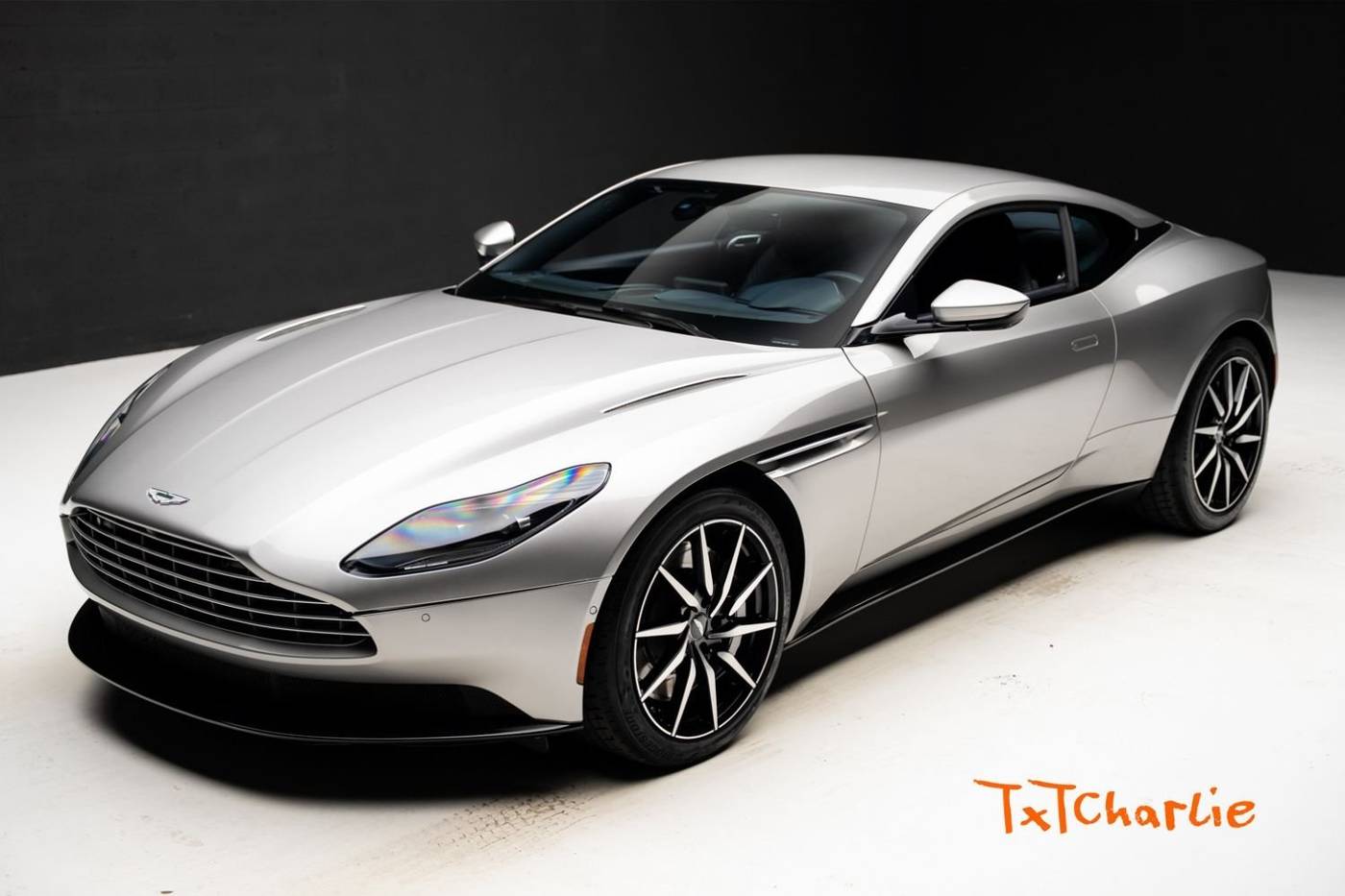 2022 Aston Martin DB11