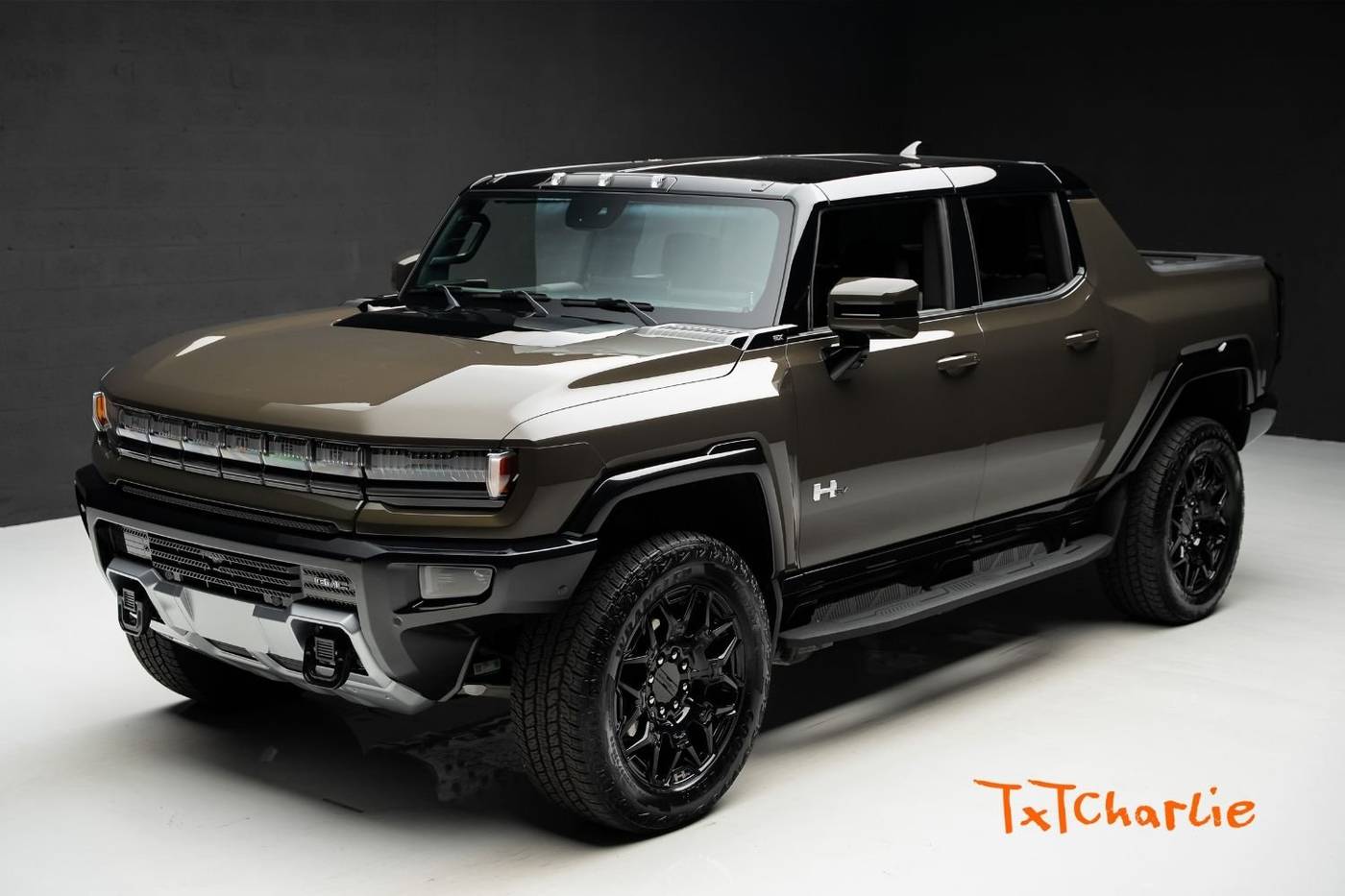2024 GMC HUMMER EV Pickup 2X — Pickup Truck — 5,259 mi — Fort Lauderdale, FL