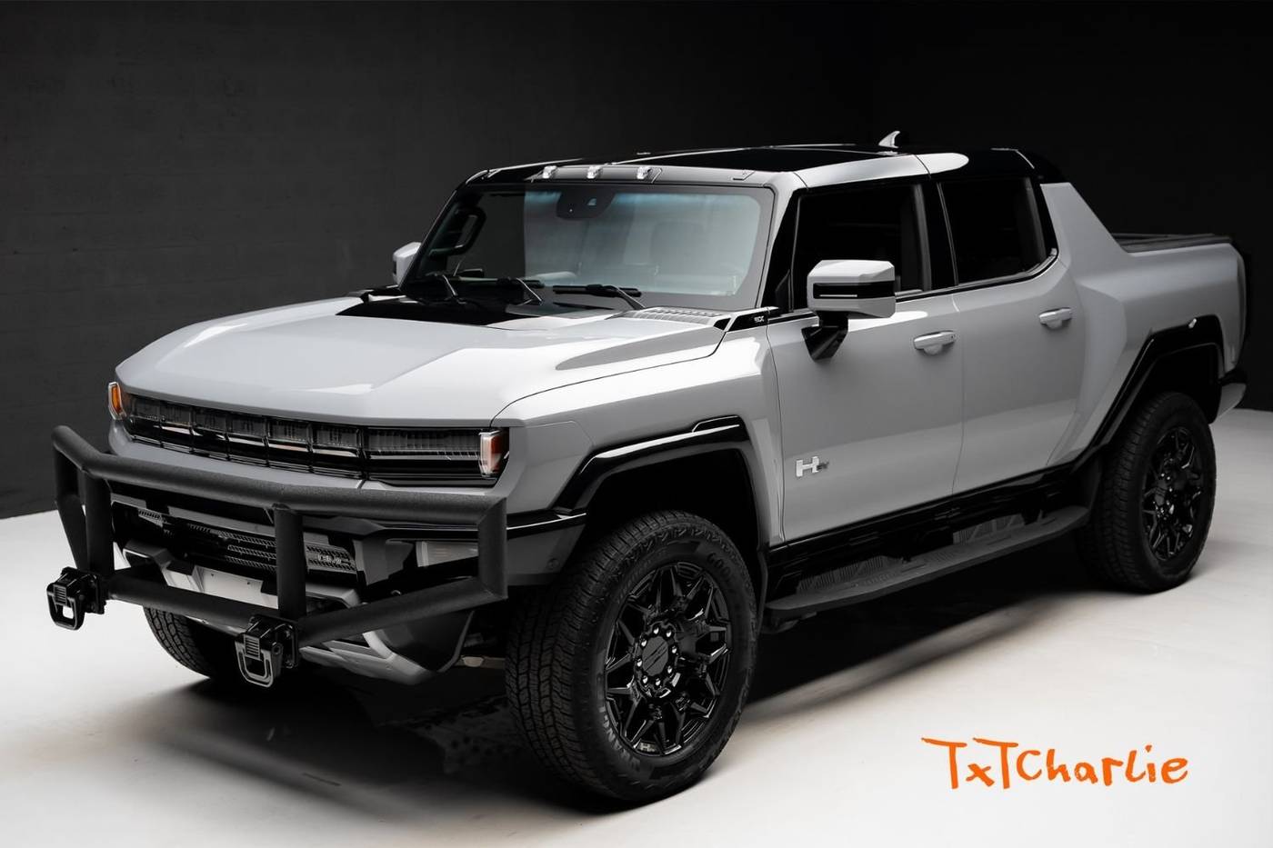 2025 GMC HUMMER EV Pickup 2X — Pickup Truck — 4,777 mi — Fort Lauderdale, FL