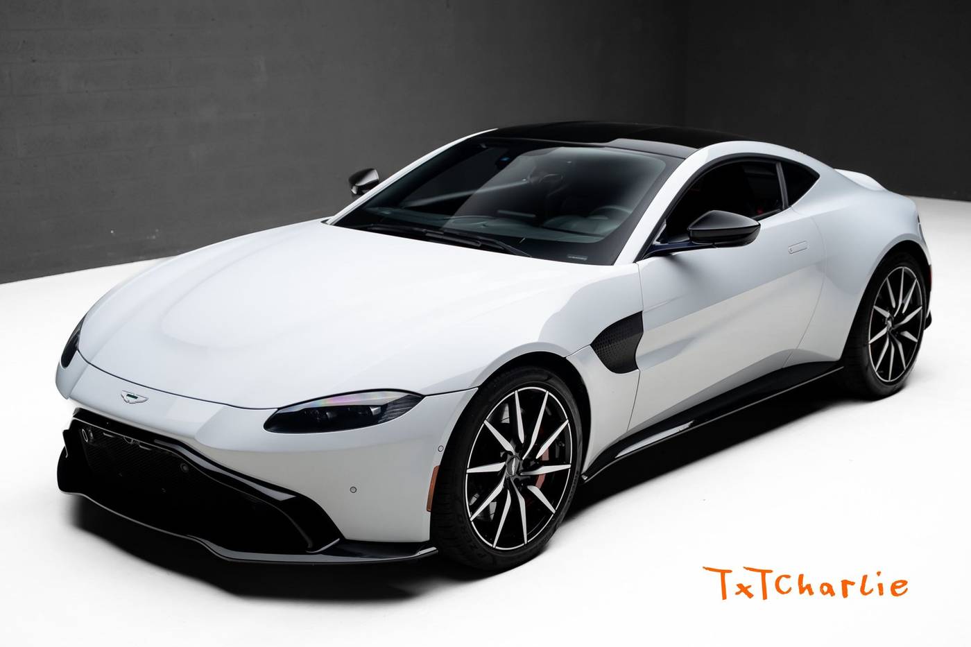 2019 Aston Martin Vantage Standard