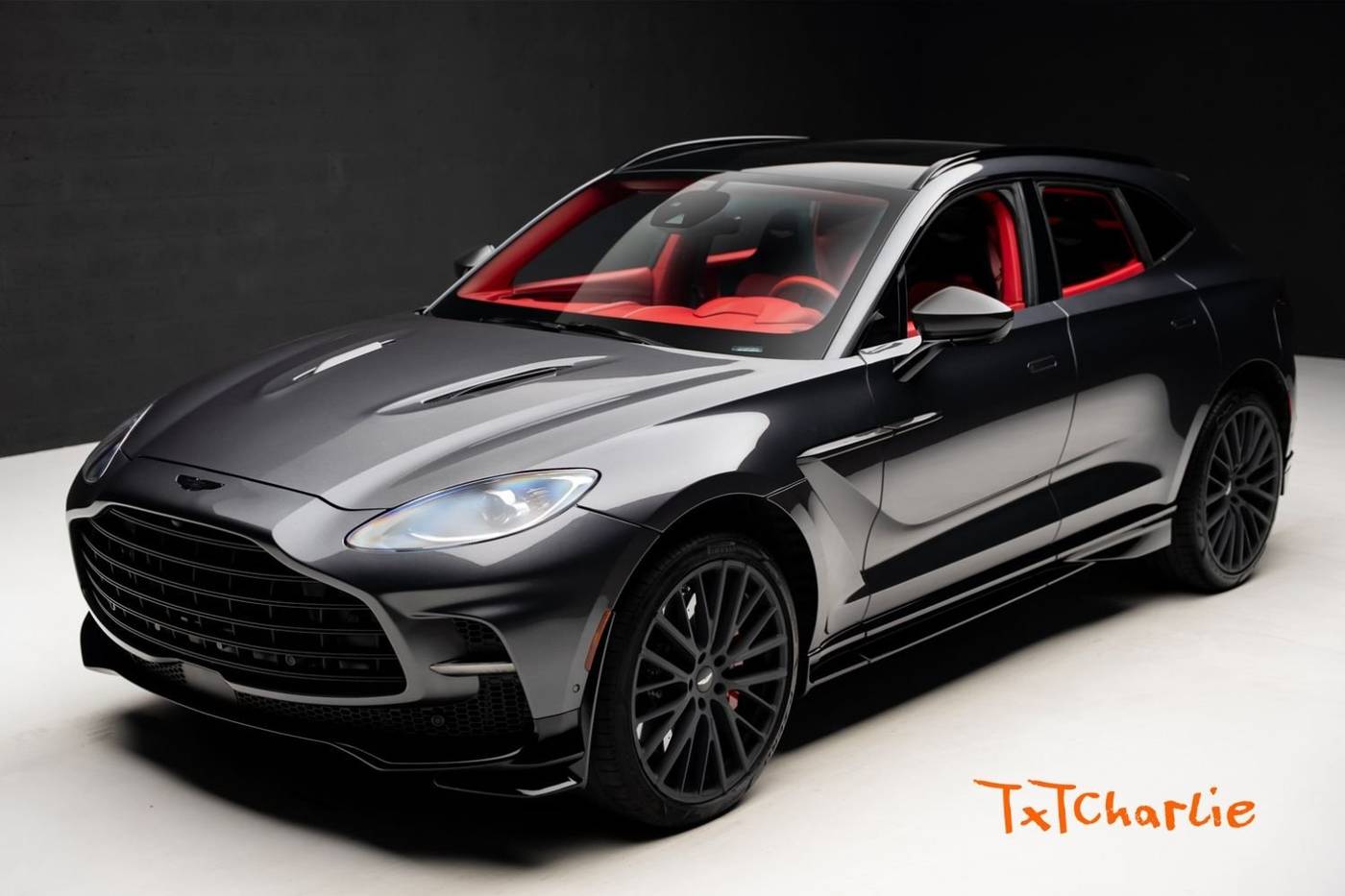 2023 Aston Martin DBX