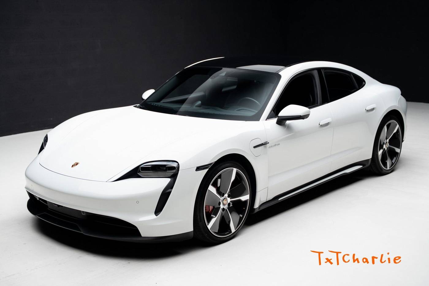 2022 Porsche Taycan Base