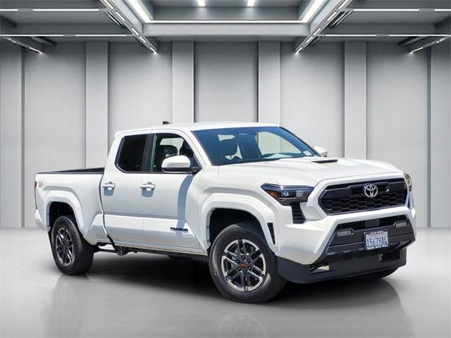 2024 Toyota Tacoma SR5 — Pickup Truck — 6,912 mi — Selma, CA