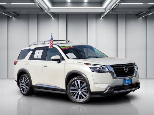 2022 Nissan Pathfinder Platinum — SUV — 60,228 mi — Selma, CA
