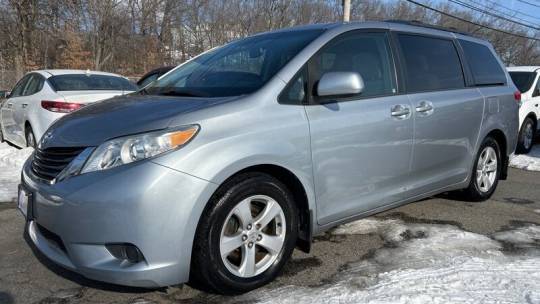 2013 Toyota Sienna LE — Minivan — 120,208 mi — Acton, MA