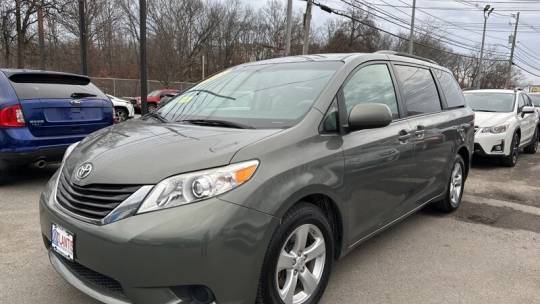 2011 Toyota Sienna LE — Minivan — 134,607 mi — Acton, MA