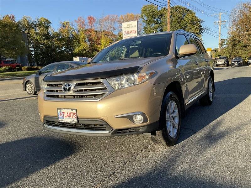 2013 Toyota Highlander SE V6 — SUV — 100,982 mi — Acton, MA