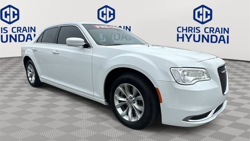 2023 Chrysler 300 Touring — Sedan — 13,622 mi — Conway, AR
