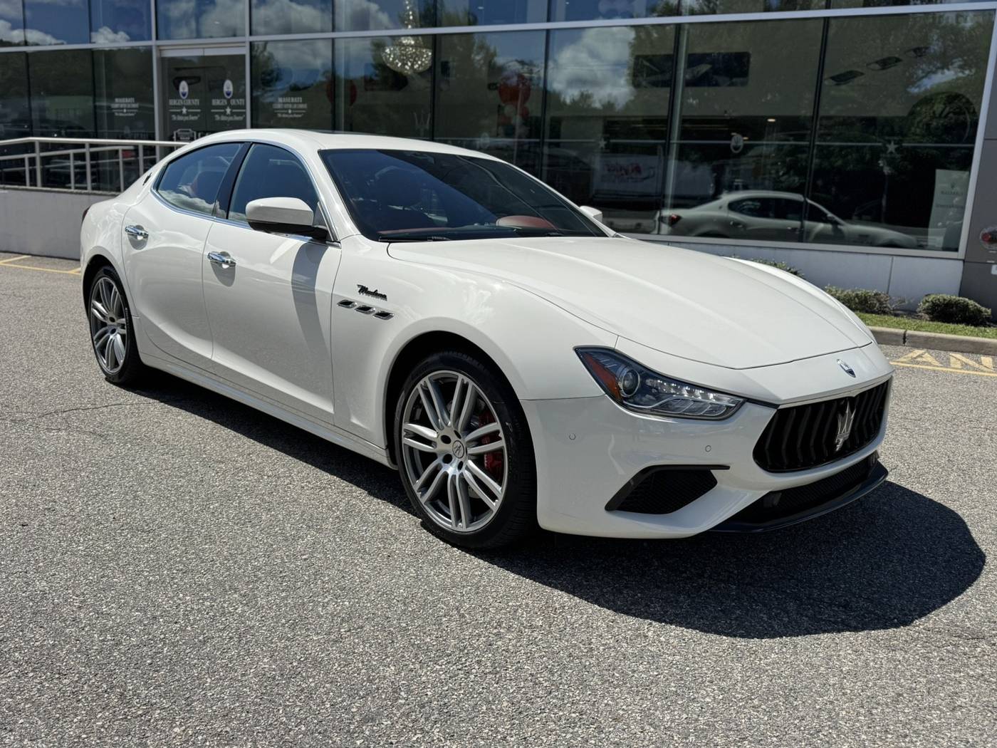 2022 Maserati Ghibli Modena Q4 — Sedan — 9,346 mi — Upper Saddle River, NJ