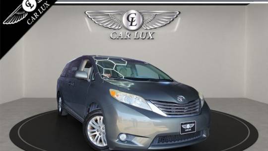 2012 Toyota Sienna Limited — Minivan — 83,598 mi — Lennox, CA