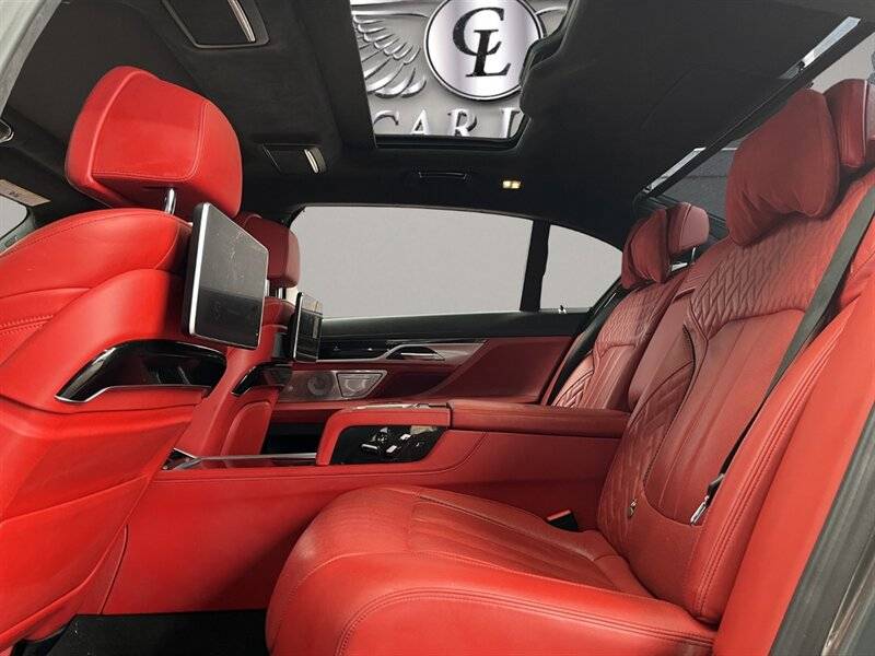 2018 BMW 7 Series M760i xDrive