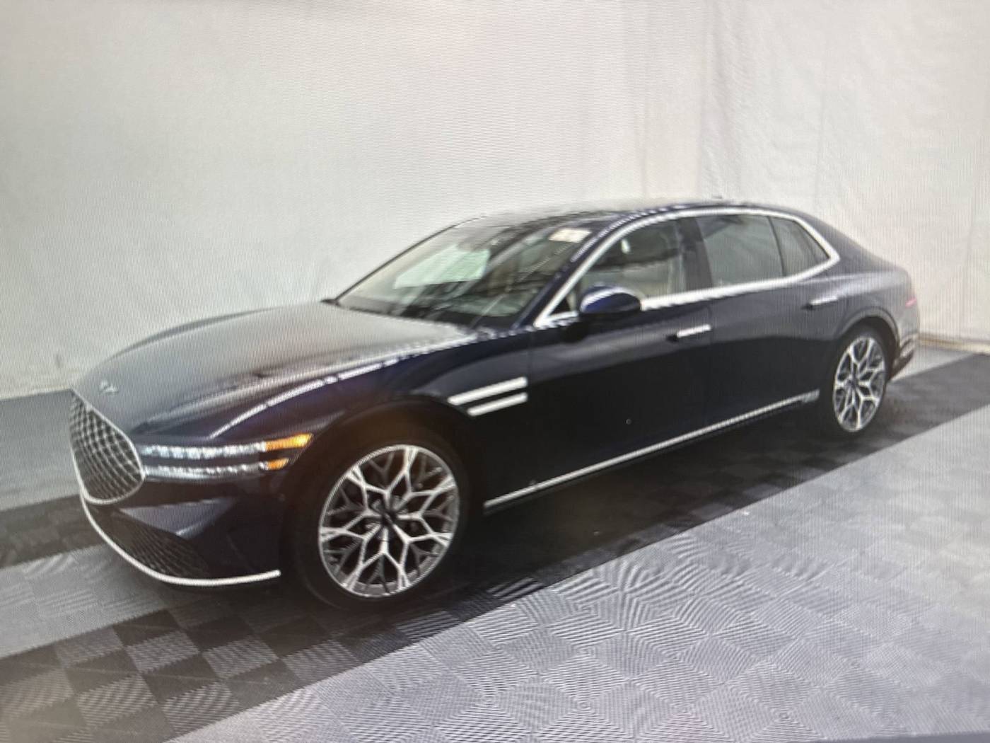 2025 Genesis G90 3.5T E-Supercharger — Sedan — 3,661 mi — Hickory, NC