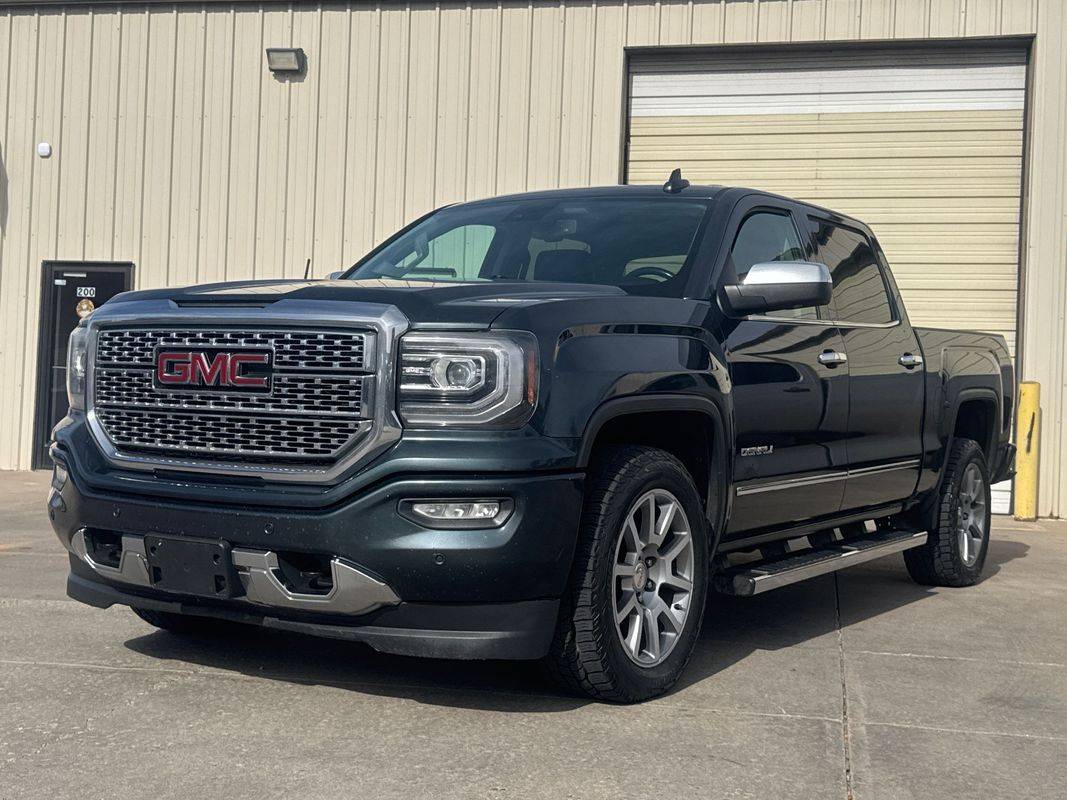 2017 GMC Sierra 1500 Denali — Pickup Truck — 152,852 mi — Englewood, CO
