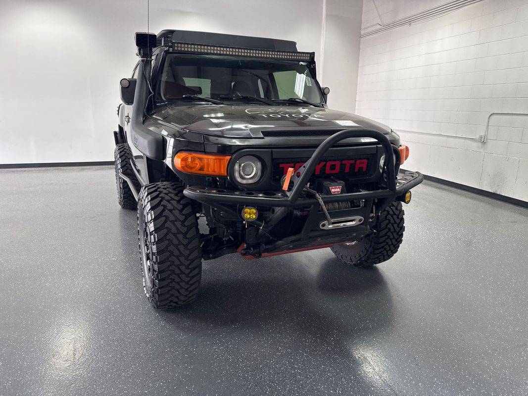 2014 Toyota FJ Cruiser Base
