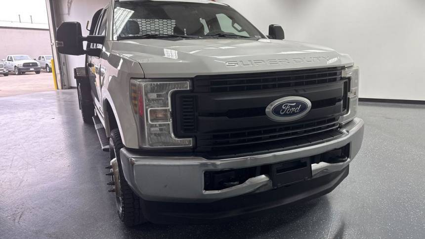 2018 Ford Super Duty F-350 Chassis Cab XL — Chassis Cab Truck — 220,528 mi — Englewood, CO