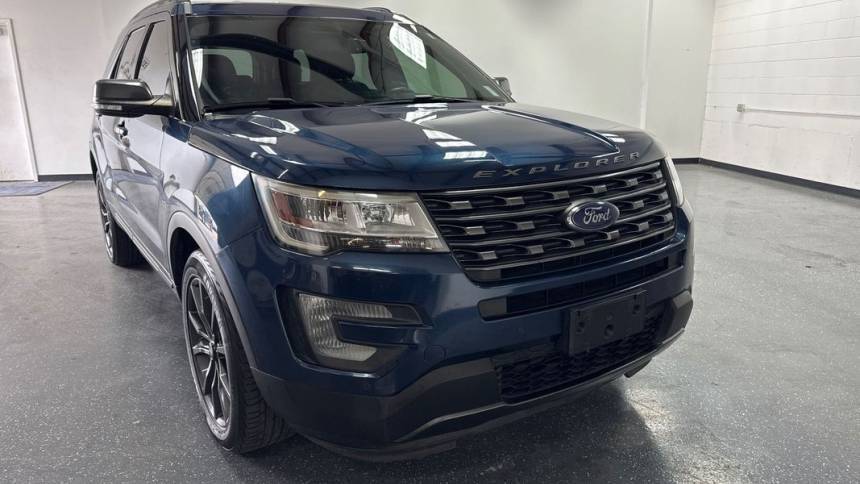 2017 Ford Explorer XLT — SUV — 92,495 mi — Englewood, CO