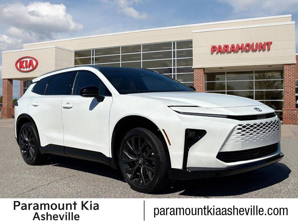 2025 Toyota Crown Signia XLE — SUV — 5,401 mi — Asheville, NC