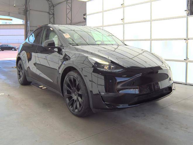 2022 Tesla Model Y Long Range — SUV — 11,373 mi — Dumfries, VA