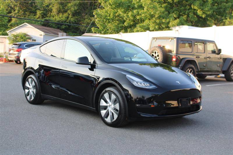 2022 Tesla Model Y Long Range — SUV — 33,321 mi — Dumfries, VA