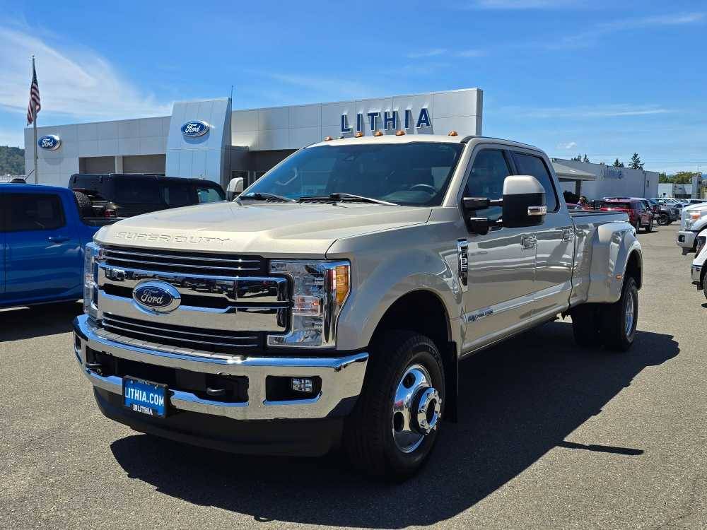 2017 Ford Super Duty F-350 Lariat — Pickup Truck — 9,666 mi — Roseburg, OR