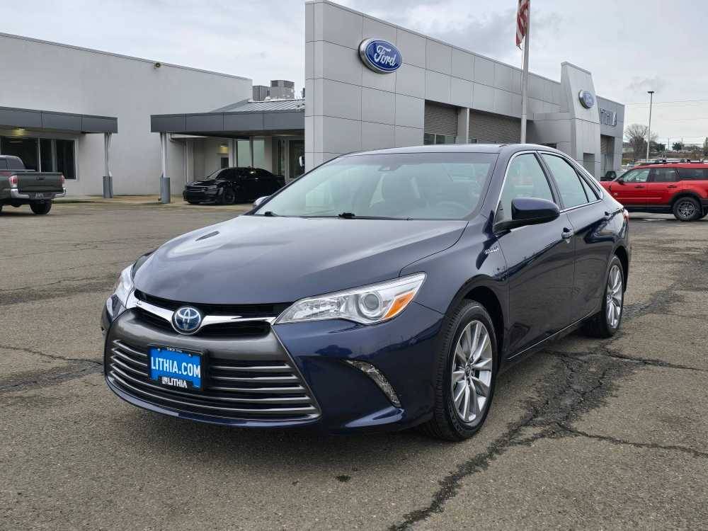 2017 Toyota Camry Hybrid XLE — Sedan — 17,561 mi — Roseburg, OR