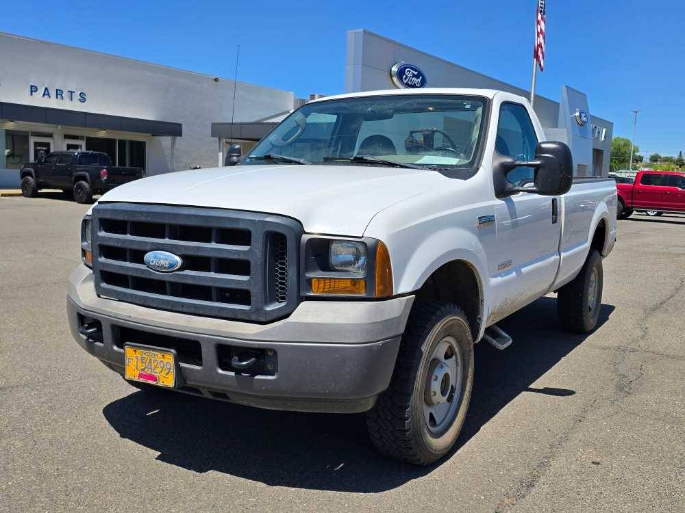 2006 Ford Super Duty F-350 XL — Pickup Truck — 59,078 mi — Roseburg, OR