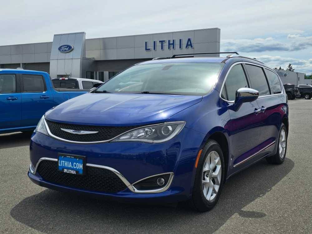 2020 Chrysler Pacifica Limited — Minivan — 100,444 mi — Roseburg, OR