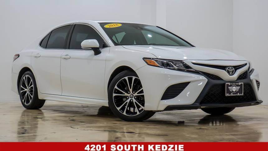 2018 Toyota Camry SE — Sedan — 127,511 mi — Chicago, IL