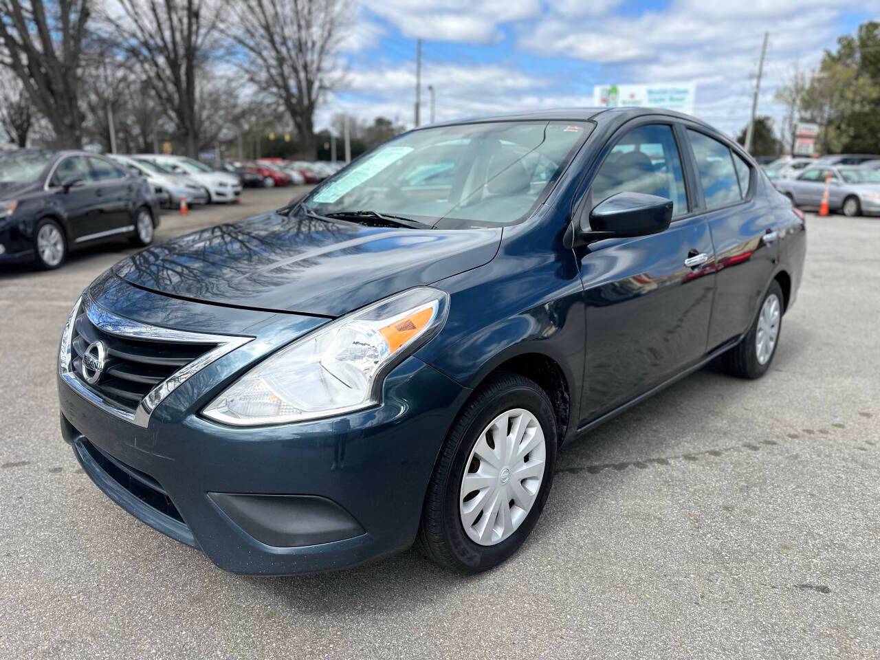2017 Nissan Versa 1.6 SV — Sedan — 94,120 mi — Garner, NC