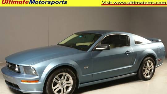 2005 Ford Mustang GT Deluxe — Coupe — 109,607 mi — Houston, TX
