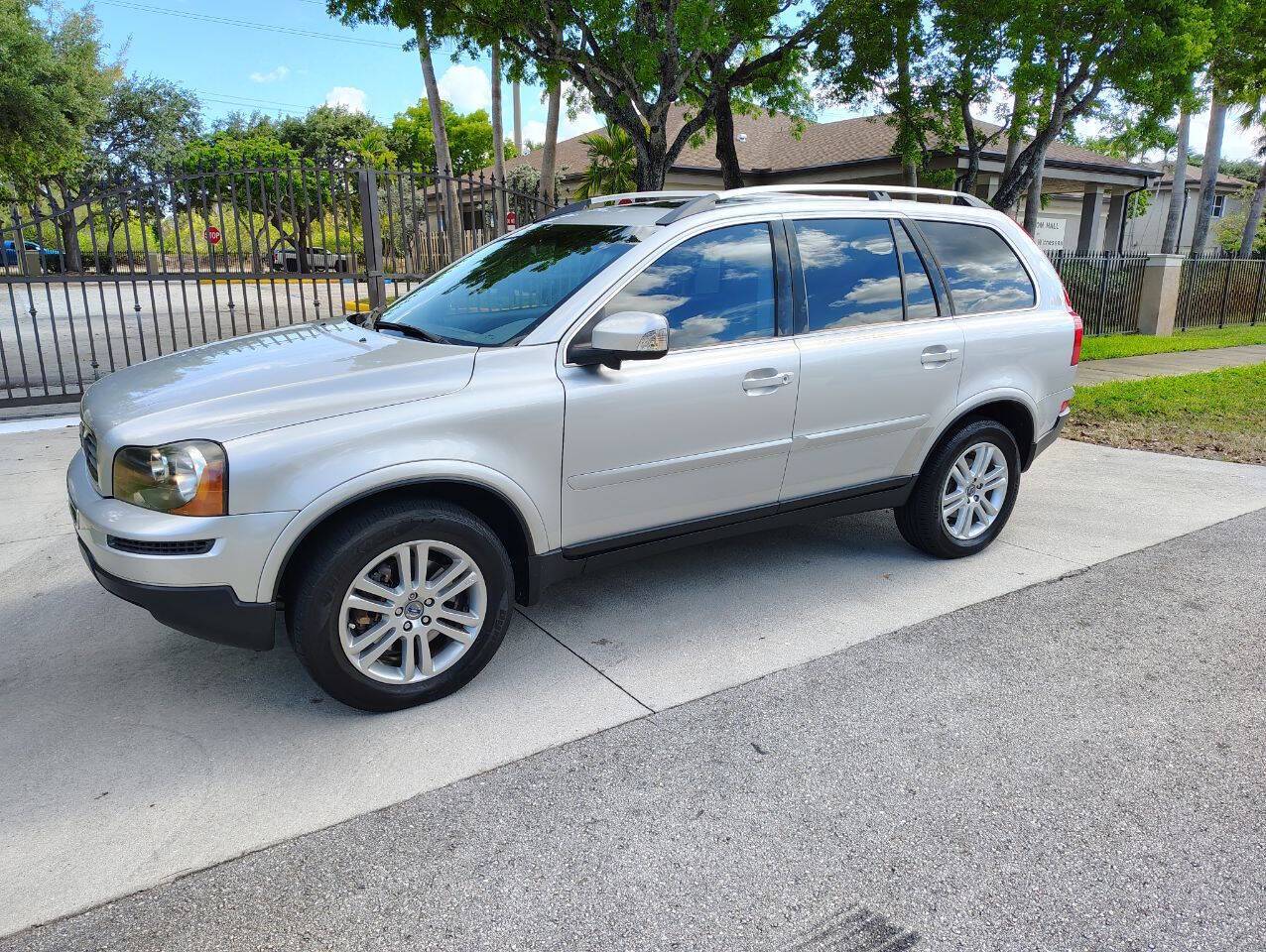 2010 Volvo XC90 3.2 — SUV — 101,478 mi — Pompano Beach, FL