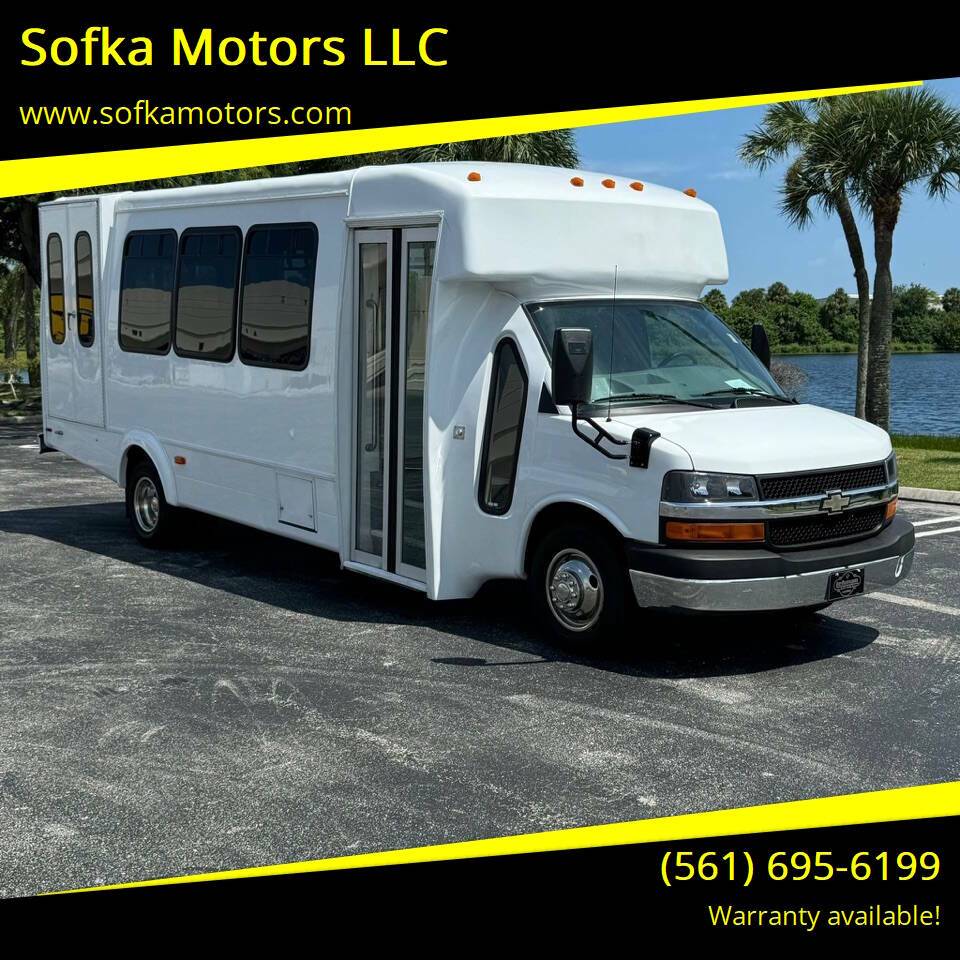 2012 Chevrolet Express Commercial Cutaway 4500 — Chassis Cab Truck — 89,200 mi — Pompano Beach, FL