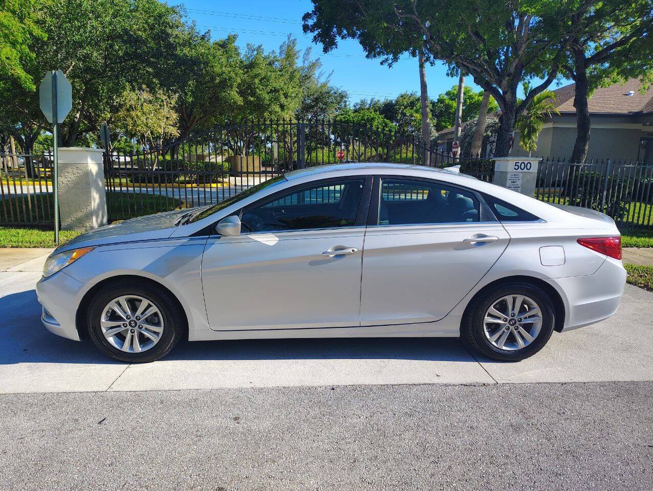 2013 Hyundai Sonata GLS — Sedan — 164,190 mi — Pompano Beach, FL