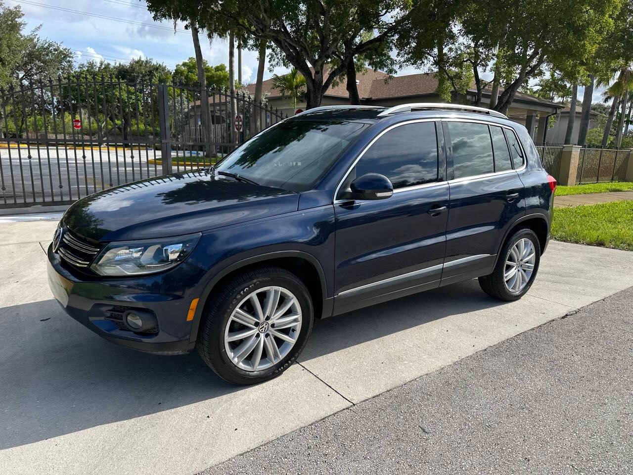 2016 Volkswagen Tiguan SE — SUV — 8,499 mi — Pompano Beach, FL