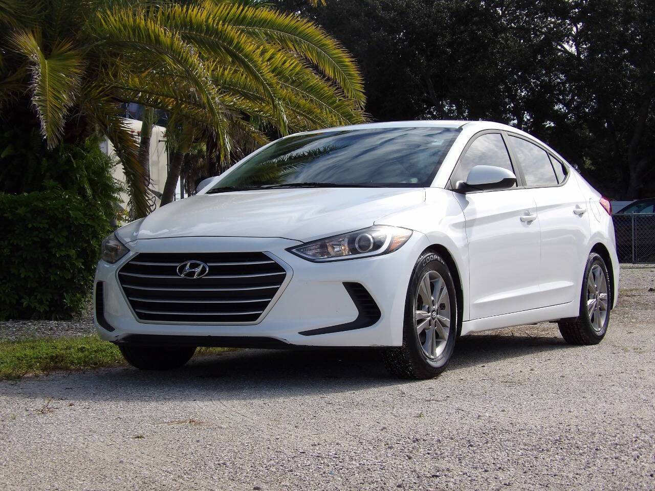 2017 Hyundai Elantra SE — Sedan — 75,984 mi — Fort Myers, FL