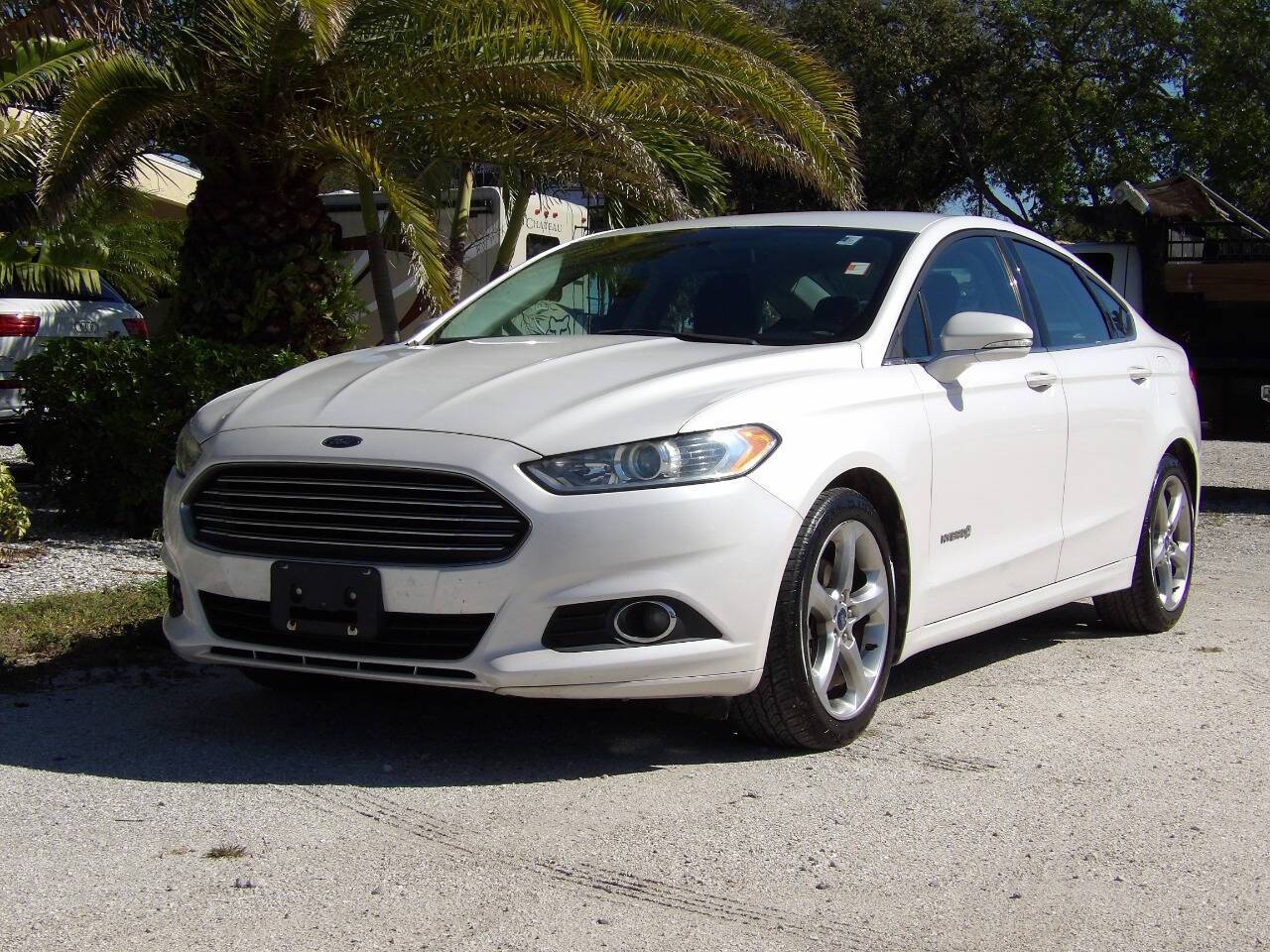 2013 Ford Fusion Hybrid SE — Sedan — 127,189 mi — Fort Myers, FL