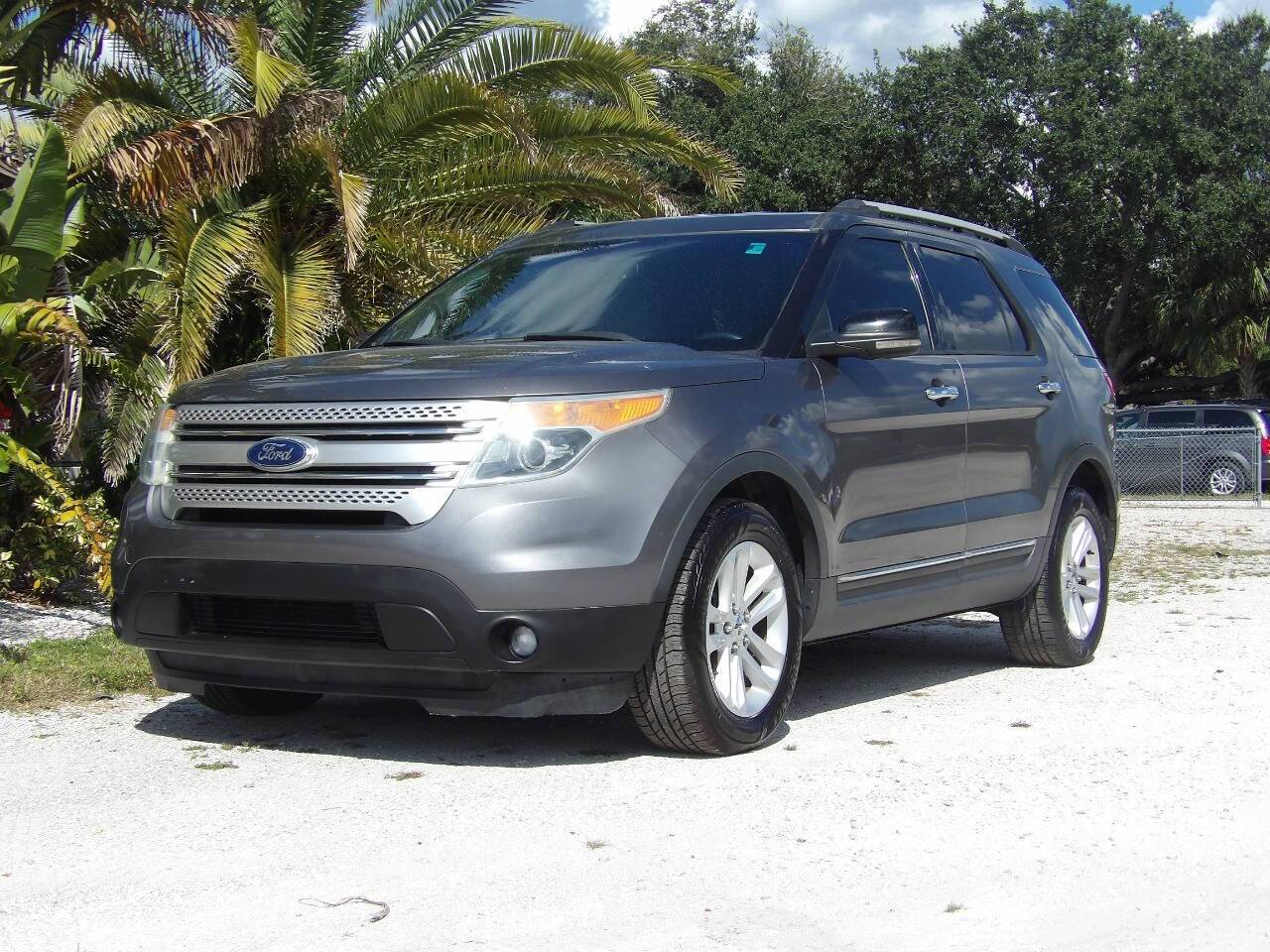 2011 Ford Explorer XLT — SUV — 158,208 mi — Fort Myers, FL