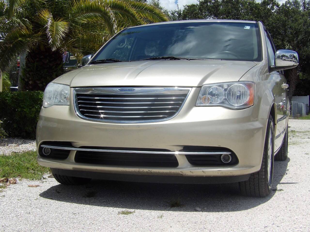 2011 Chrysler Town & Country Touring-L — Minivan — 90,535 mi — Fort Myers, FL