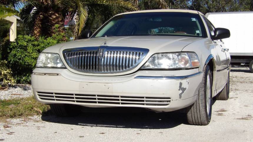 2007 Lincoln Town Car Signature — Sedan — 84,813 mi — Fort Myers, FL