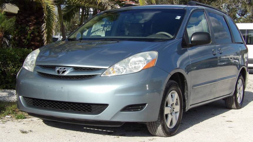 2006 Toyota Sienna LE — Minivan — 121,546 mi — Fort Myers, FL