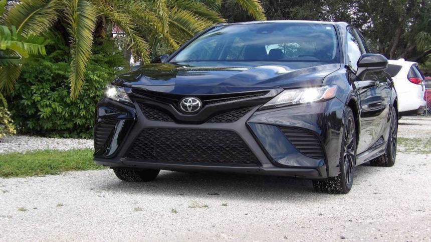 2020 Toyota Camry SE Nightshade — Sedan — 21,740 mi — Fort Myers, FL