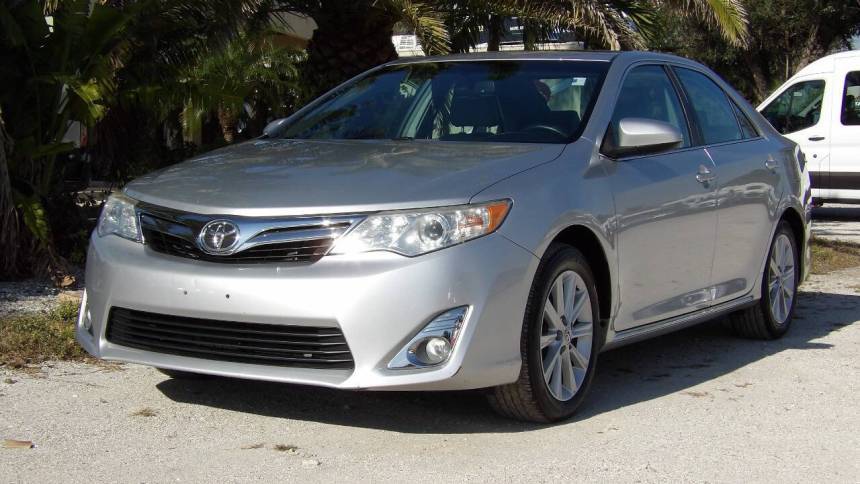 2014 Toyota Camry XLE V6 — Sedan — 77,655 mi — Fort Myers, FL